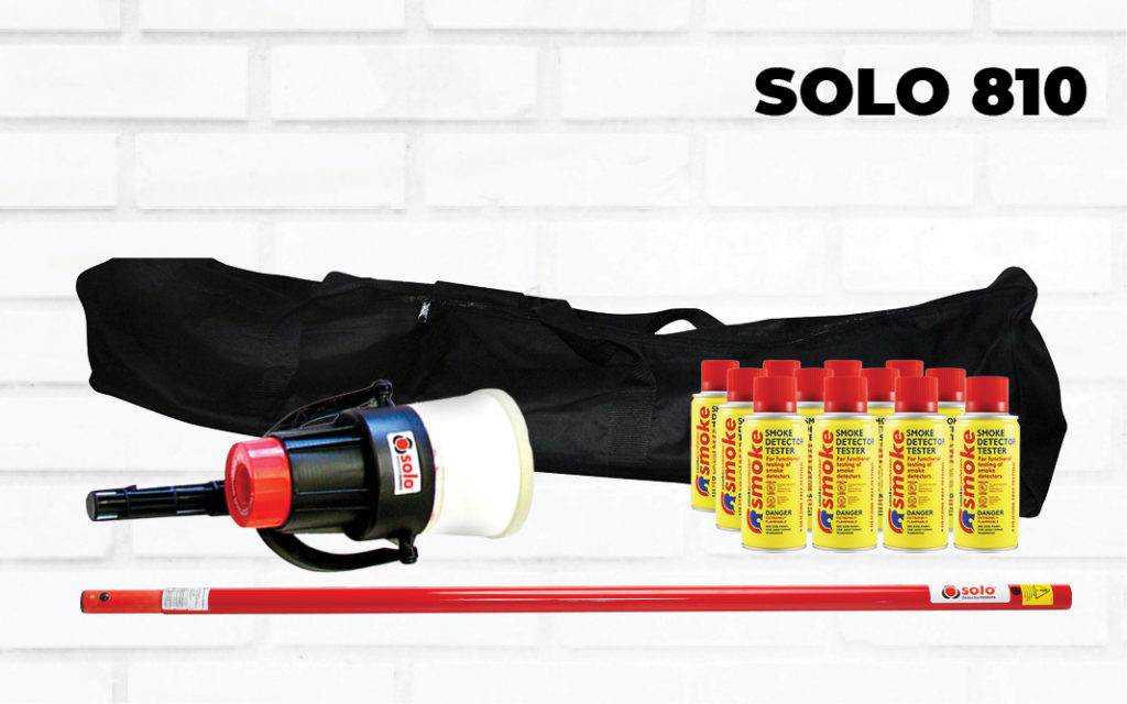SOLO 810 Smoke Starter Kit - 10ft which includes 1 Solo 101 4ft Access Pole, 1 Solo 330 Dispenser, 12 Smoke Centurion Aerosols, and 1 Solo 604 Carrying Bag